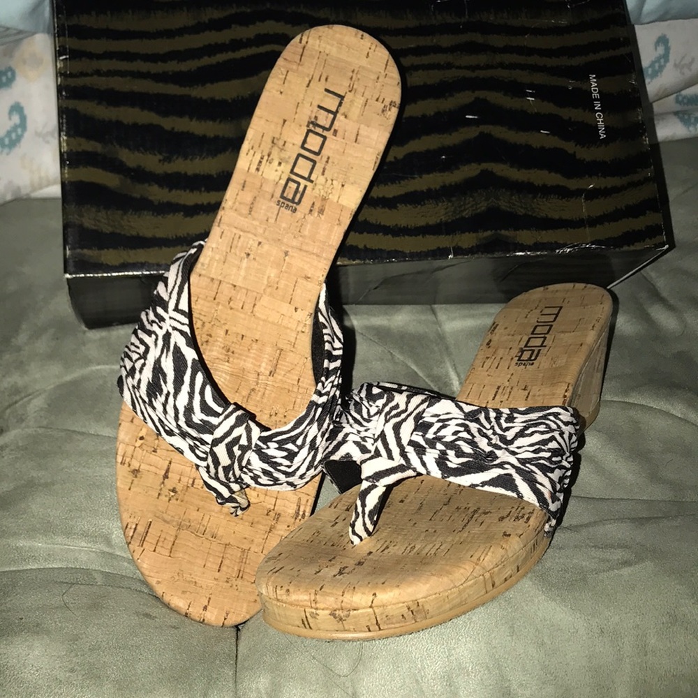 Moda “Kelsey” wedge sandals